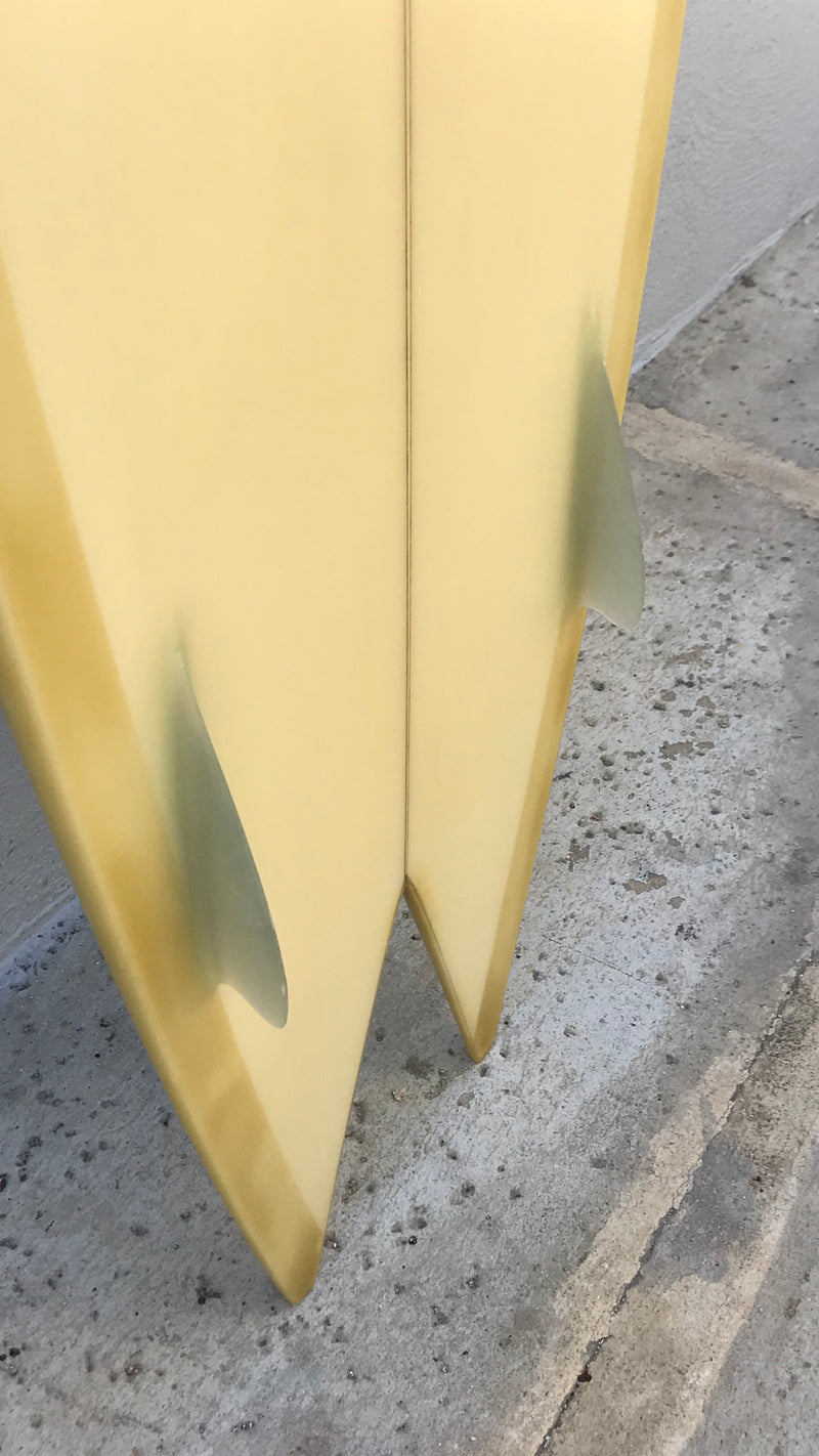 Twin Pin Semi-Finless